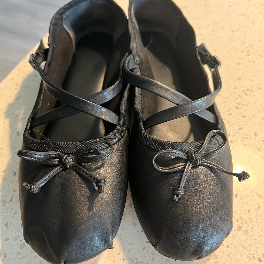 Black Ballet Flats